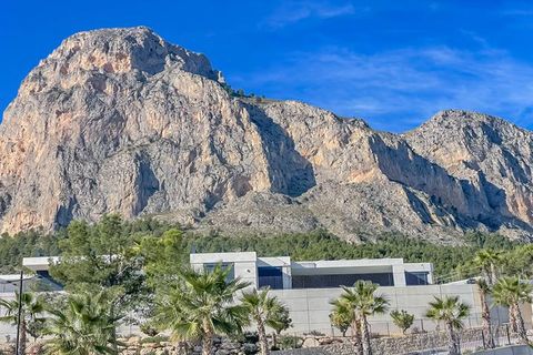 Villa i Polop, Alicante, Polop - € 470.000 | Ref: LUX5815 - foto 22