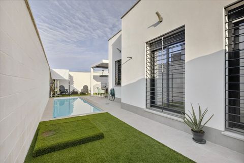 Villa a Sevilla, Sevilla, Sevilla - € 350.000 | Ref: 3d820ccb-5fd8-469b-a - foto 3
