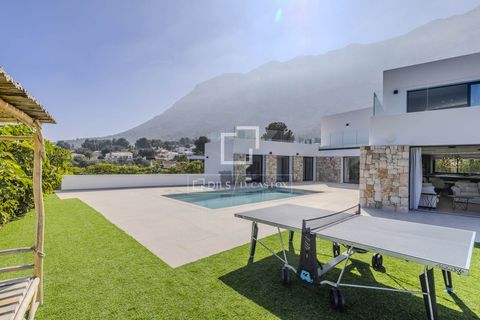 Villa i Denia, Alicante, Denia - € 1.650.000 | Ref: JAV66952 - foto 31