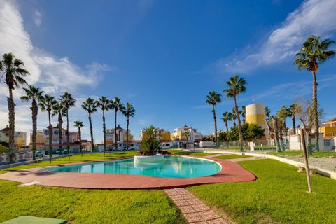 Villa i Orihuela Costa, Alicante, Orihuela Costa - € 237.900 | Ref: 2331-846 - foto 35