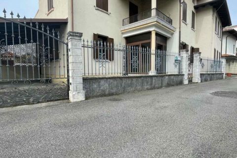 Villa a Pordenone, Pordenone, Pordenone - € 380.000 | Ref: 2388-072 - foto 2