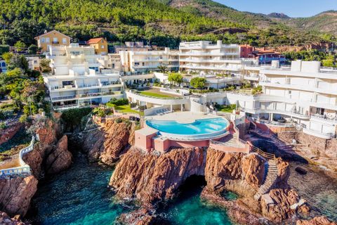 Lejlighed i Saint-Raphaël, Var, Saint-Raphaël - € 590.000 | Ref: DOM28876 - foto 24