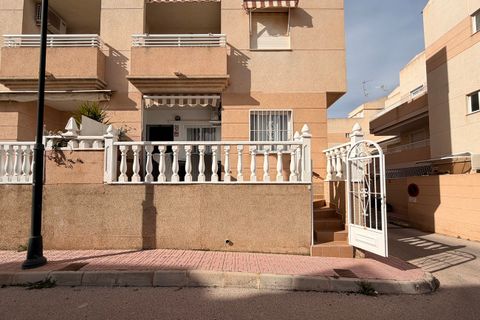 Lejlighed i Torrevieja, Alicante, Torrevieja - € 145.000 | Ref: MLSC7423111 - foto 1