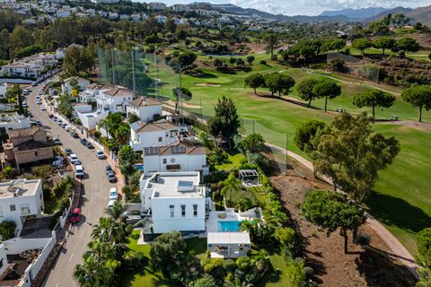 Villa a Mijas Costa, Malaga, Mijas Costa - € 1.650.000 | Ref: HFMs681880 - foto 3