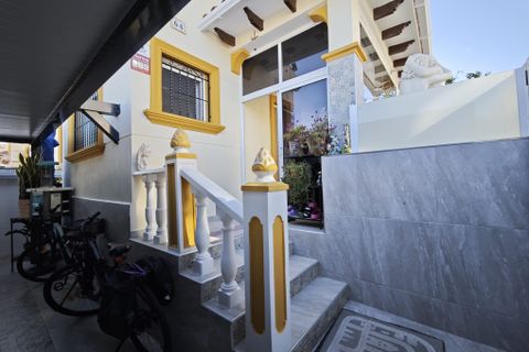 Rekkehus i Punta Prima, Alicante, Punta Prima - € 250 000 | Ref: LMCD-75135 - foto 7