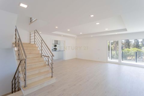 Villa i Almada, Setubal, Almada - € 690.000 | Ref: C0409-01952 - foto 5