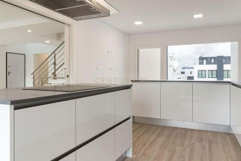 Villa i Almada, Setubal, Almada - € 690.000 | Ref: C0409-01952 - foto 10