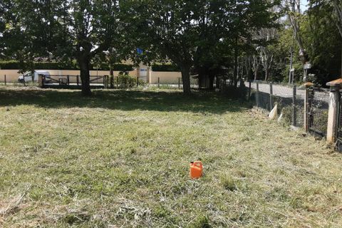 Helårsgrund i Arles, Bouches-du-Rhone, Arles - € 139.900 | Ref: S1TMJ5 - foto 1