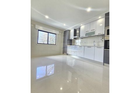 Lejlighed i Amadora, Lisbon, Amadora - € 295.000 | Ref: APA37702 - foto 32
