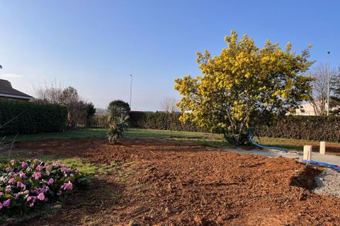 Helårsgrund i Valence, Drome, Valence - € 175.800 | Ref: VALENCE_FAVENTINES - foto 1