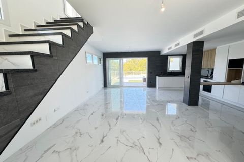 Villa a Los Balcones, Alicante, Los Balcones - € 599.000 | Ref: V-98975 - foto 5