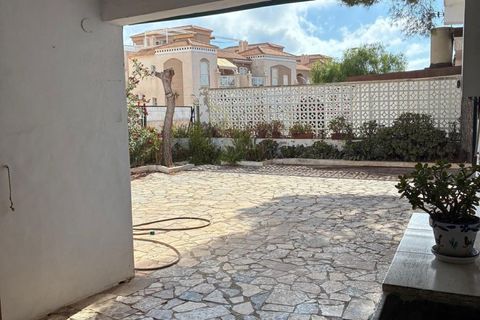 Villa i Torrevieja, Alicante, Torrevieja - € 375.000 | Ref: 25V225_7425/3696 - foto 17