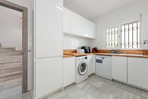 Villa a Estepona, Malaga, Estepona - € 795.000 | Ref: SMSE5106175 - foto 8