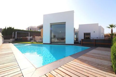 Villa i Benijofar, Alicante, Benijofar - € 540.000 | Ref: SMBCQ5130142 - foto 1