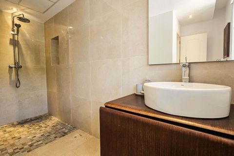 Rækkehus i La Duquesa, Malaga, La Duquesa - € 695.000 | Ref: SMSD5135917 - foto 16