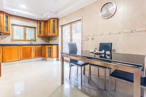 Villa i Odivelas, Lisbon, Odivelas - € 790.000 | Ref: PE-123751128-487 - foto 21