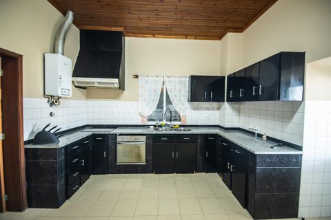 Villa a Horta, Faial, Horta - € 274.500 | Ref: 374260009 - foto 7