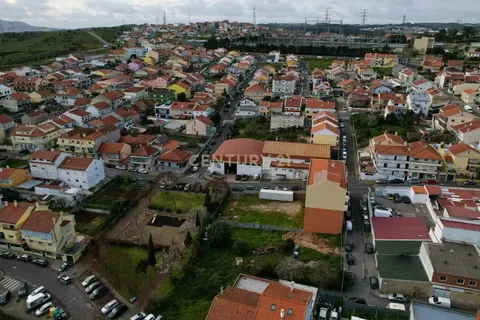 Helårsgrund i Amadora, Lisbon, Amadora - € 165.000 | Ref: C0444-00829 - foto 9