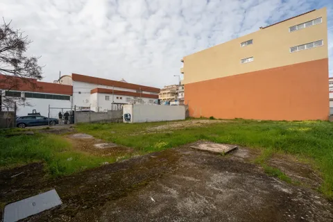Helårsgrund i Amadora, Lisbon, Amadora - € 165.000 | Ref: C0444-00828 - foto 2