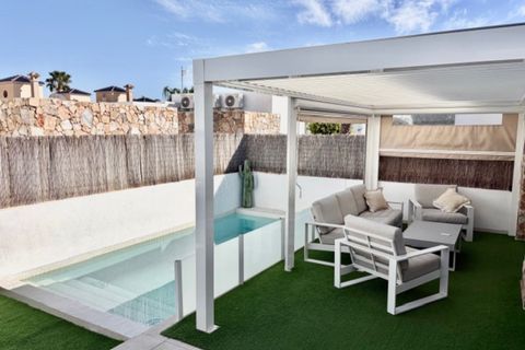 Villa a Cabo Roig, Alicante, Cabo Roig - € 359.000 | Ref: AG19MLSC3712344 - foto 3