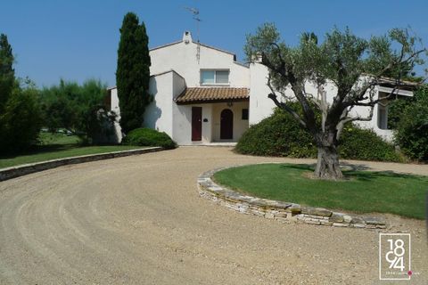 Villa in Arles, Bouches-du-Rhone, Arles - € 649.500 | Ref: SDWR-MB8-WH3 - foto 3