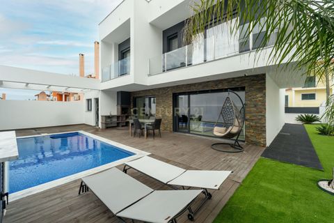 Villa i Seixal, Setubal, Seixal - € 695.000 | Ref: C0246-03478 - foto 1