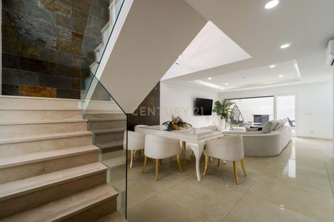 Villa i Seixal, Setubal, Seixal - € 695.000 | Ref: C0246-03478 - foto 2