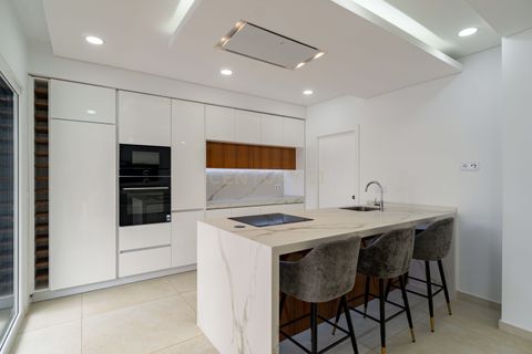 Villa i Seixal, Setubal, Seixal - € 695.000 | Ref: C0246-03478 - foto 8