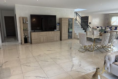 Villa a Ussac, Correze, Ussac - € 820.000 | Ref: 05166302DF704A29 - foto 12