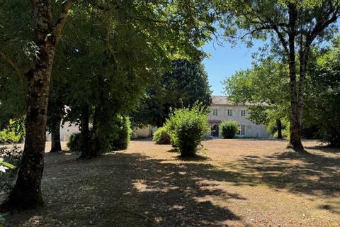 Villa a Perigne, Deux-Sevres, Perigne - € 450.000 | Ref: 653A82837C2546D4 - foto 3