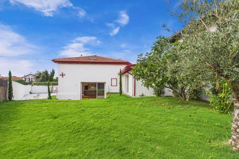 Villa a Anglet, Pyrenees-Atlantiques, Anglet - € 1.050.000 | Ref: A258A114EFFE432F - foto 16