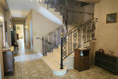 Villa i Foix, Ariege, Foix - € 460.000 | Ref: D0C7F63681824AF9 - foto 8