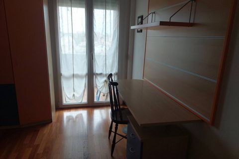 Apartament a Pisa, Pisa, Pisa - € 300/mes | Ref: 2022260 - foto 3