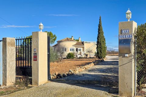 Villa i Canada Del Trigo, Alicante, Canada Del Trigo - € 329.995 | Ref: IZI-82948 - foto 1