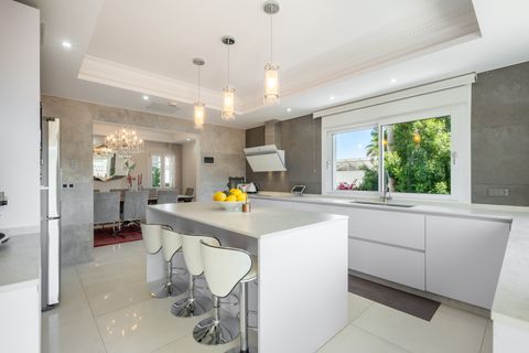 Villa a Benahavis, Malaga, Benahavis - € 2.490.000 | Ref: PANR-15415 - foto 6