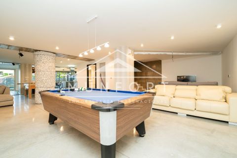 Villa i Torrevieja, Alicante, Torrevieja - € 1.800.000 | Ref: MT566-D - foto 50