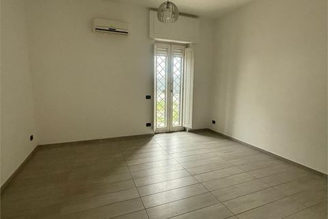 Apartament a Naples, Naples, Naples - € 1.500/mes | Ref: OTG-213 - foto 8