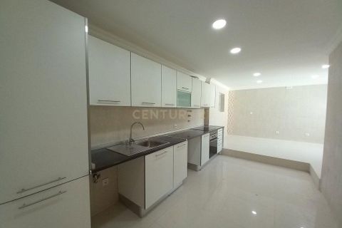 Villa i Carcavelos, Lisbon, Carcavelos - € 625.000 | Ref: C0483-01727 - foto 4