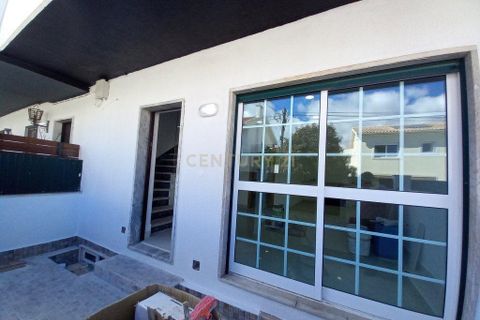 Villa i Carcavelos, Lisbon, Carcavelos - € 625.000 | Ref: C0483-01727 - foto 14