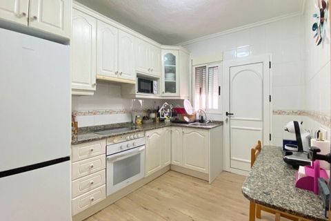 Villa a Torrevieja, Alicante, Torrevieja - € 2.100/mes | Ref: CHA0079 - foto 6