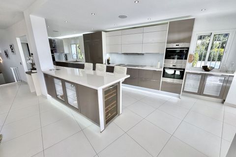 Villa i Calahonda, Malaga, Calahonda - € 1.100.000 | Ref: R5319469 - foto 10