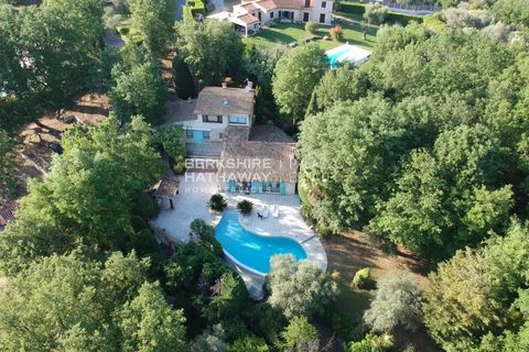 Villa i Grasse, Alpes-Maritimes, Grasse - € 1.400.000 | Ref: ITO3120 - foto 1