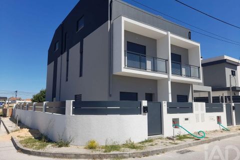 Rækkehus i Seixal, Setubal, Seixal - € 480.000 | Ref: 157656 - foto 1