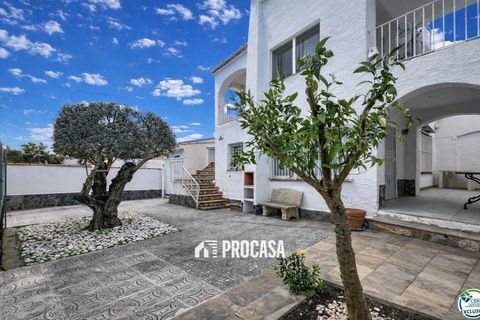 Villa i Empuriabrava, Gerona, Empuriabrava - € 369.000 | Ref: 4172 - foto 2