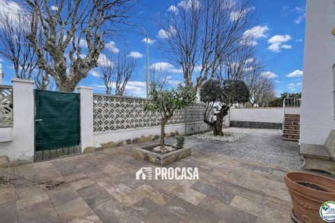Villa i Empuriabrava, Gerona, Empuriabrava - € 369.000 | Ref: 4172 - foto 4