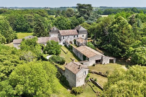 Villa a Gensac, Gironde, Gensac - € 1.150.000 | Ref: CTR033 - foto 9