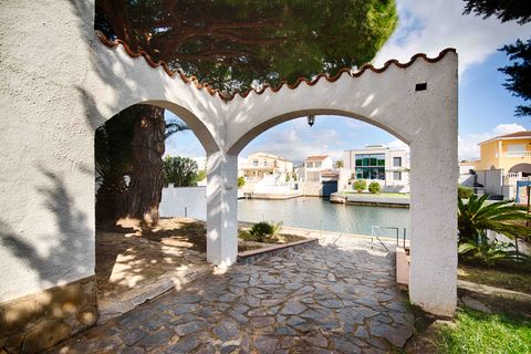 Villa i Empuriabrava, Gerona, Empuriabrava - € 680.000 | Ref: W-048HHA - foto 8