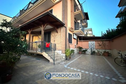 Villa a Orta di Atella, Caserta, Orta di Atella - € 340.000 | Ref: via Michelangelo Buonarroti - foto 2