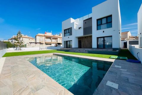 Villa i Torrevieja, Alicante, Torrevieja - € 1.200.000 | Ref: 422450__COMPLEX__422/13477 - foto 1