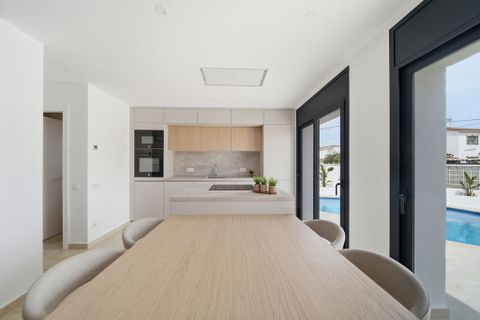 Villa i Empuriabrava, Gerona, Empuriabrava - € 630.000 | Ref: W-048J6N - foto 19